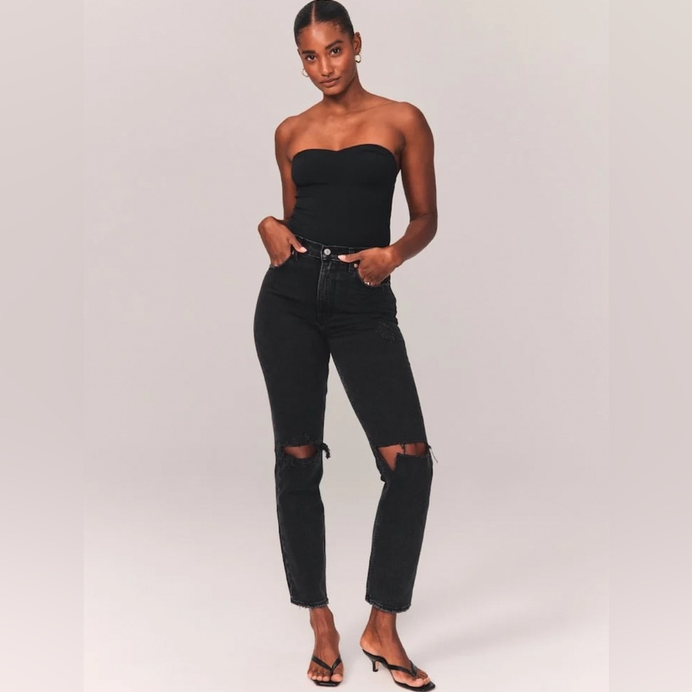 ABERCROMBIE AND FITCH Curve Love 90s Ultra High Rise Straight Jeans in Black NWT